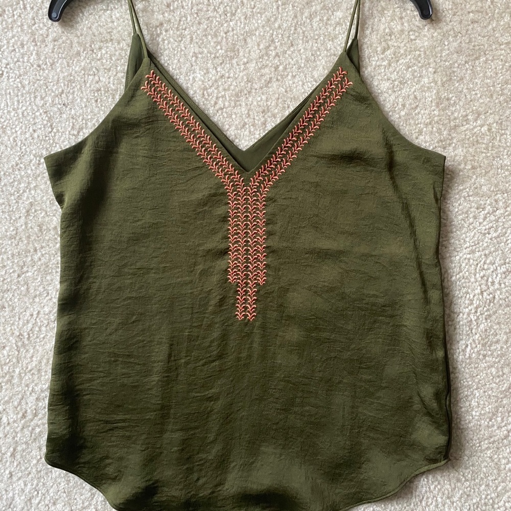 Express downtown cami green with detail size small